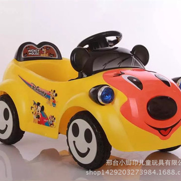 新款儿童电动车四轮小汽车卡通摇摆车早教玩具